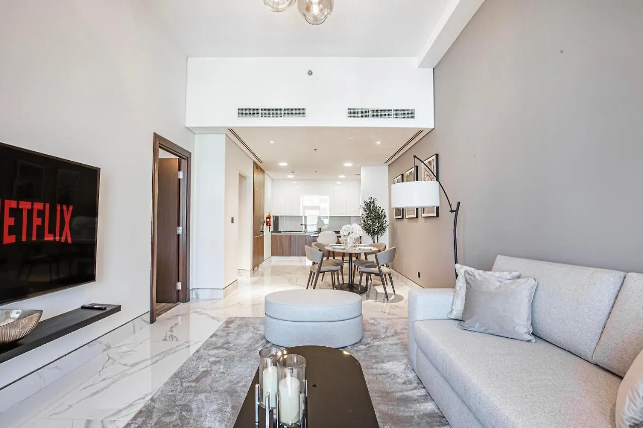 Daniels Canal View 1Br At J One Business Bay Dubai Apartment