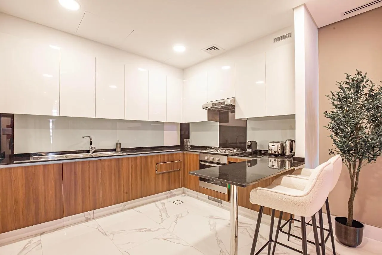 Daniels Canal View 1Br At J One Business Bay Dubai 0*,