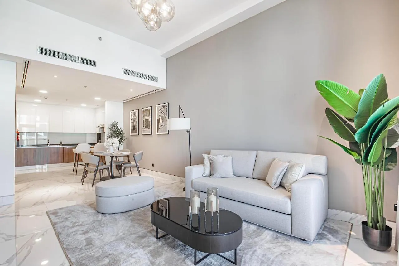 Daniels Canal View 1Br At J One Business Bay Dubai United Arab Emirates
