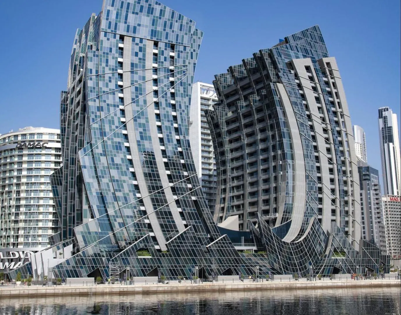 Daniels Canal View 1Br At J One Business Bay Dubai Apartment